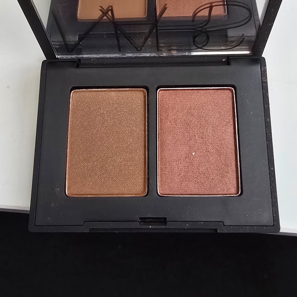 Nars Duo Eyeshadow SURABAYA 3919 - Size 0.04 Oz. / 1.1 g x 2
